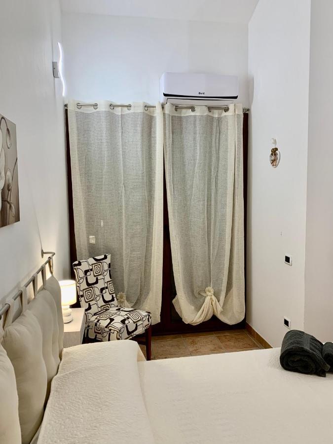 Casa Vacanza V&G Domus De Maria Εξωτερικό φωτογραφία