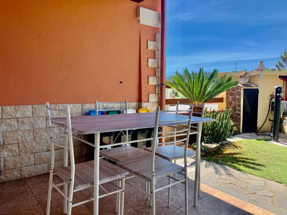 Casa Vacanza V&G Domus De Maria Εξωτερικό φωτογραφία