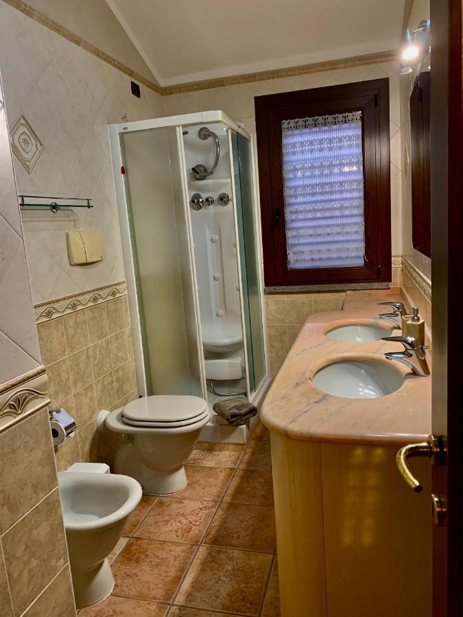 Casa Vacanza V&G Domus De Maria Εξωτερικό φωτογραφία